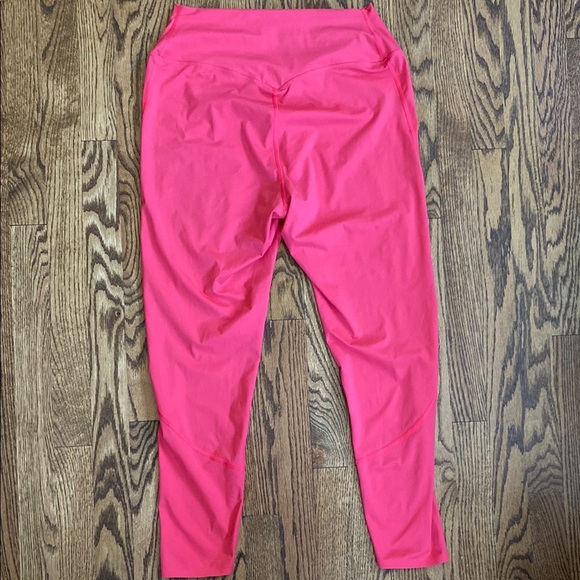 Coral-pink Soma WKND 360 7/8 leggings with hidden pocket, like new. Size L - Picture 10 of 13